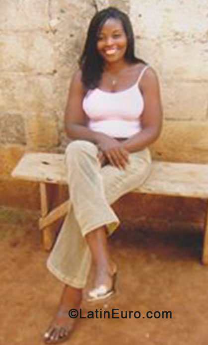 Date this delightful Cameroon girl Kirline from Yaounde CM175