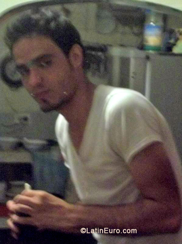 Date this voluptuous Colombia man Arley felipe rios from Medellin CO14393