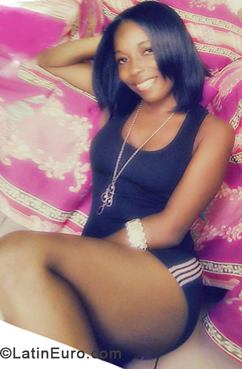 Date this sensual Honduras girl Marissa from La Ceiba HN900