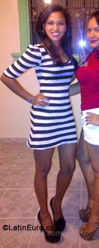 Date this sensual Dominican Republic girl Jasmine from San Francisco De Macoris DO17675