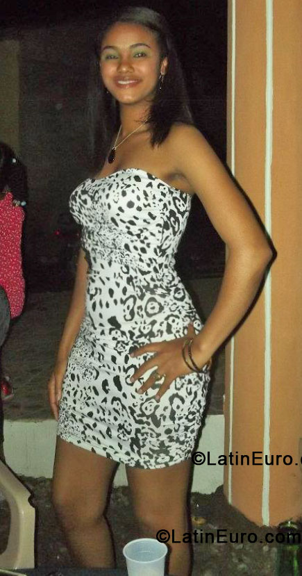Date this tall Dominican Republic girl Guadalupe from La Vega DO17680