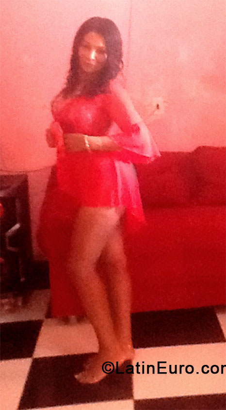 Date this sultry Brazil girl BR7231 from Rio De Janeiro BR8240