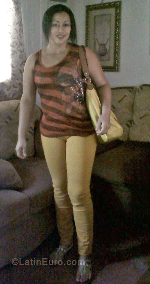 Date this gorgeous Honduras girl Carolina from Puerto Cortes HN905