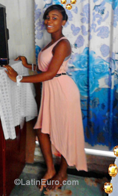 Date this tall Jamaica girl Shani from clarendon JM1378