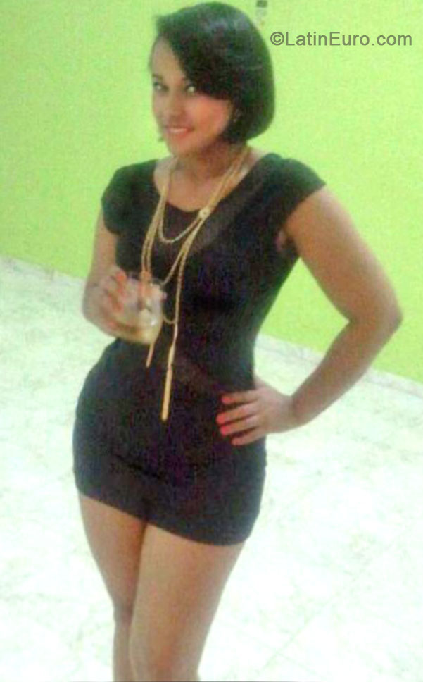 Date this fun Dominican Republic girl Jianny from Santiago DO17749