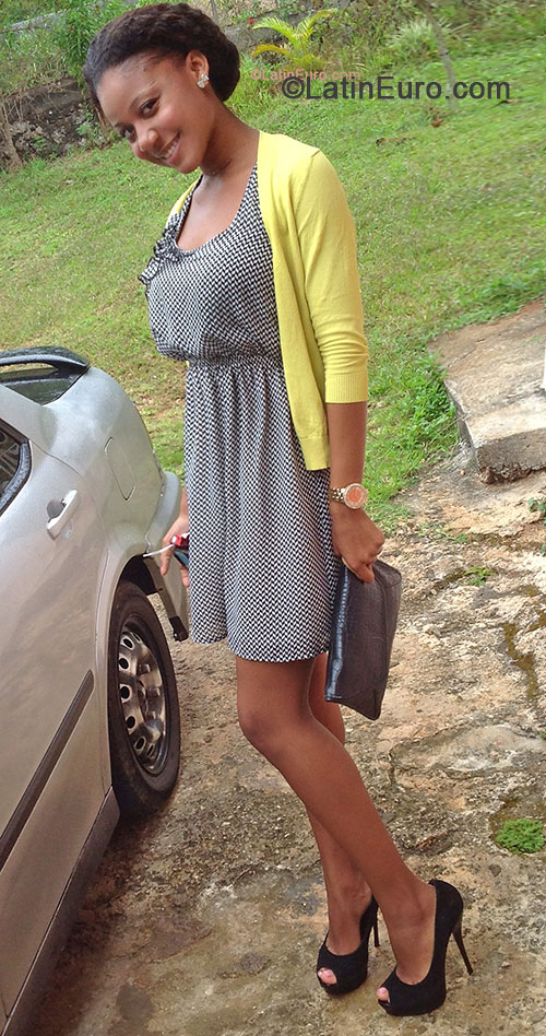 Date this happy Jamaica girl Trisan from Kingston JM1387