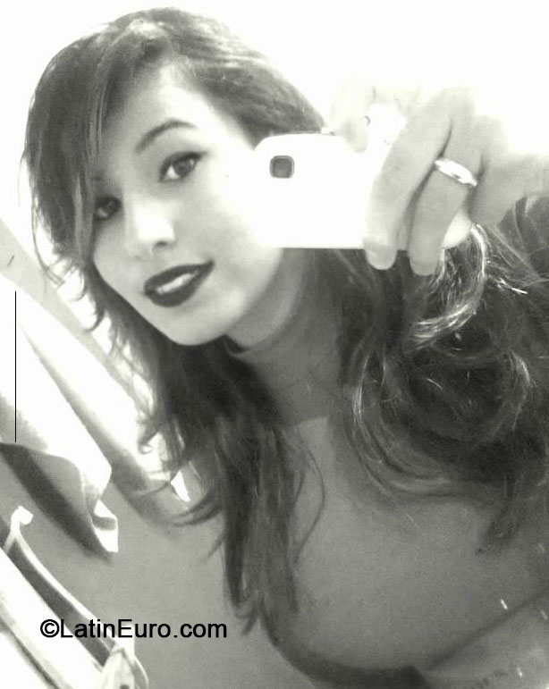 Date this cute Brazil girl Alice from Ponta Grossa BR8265