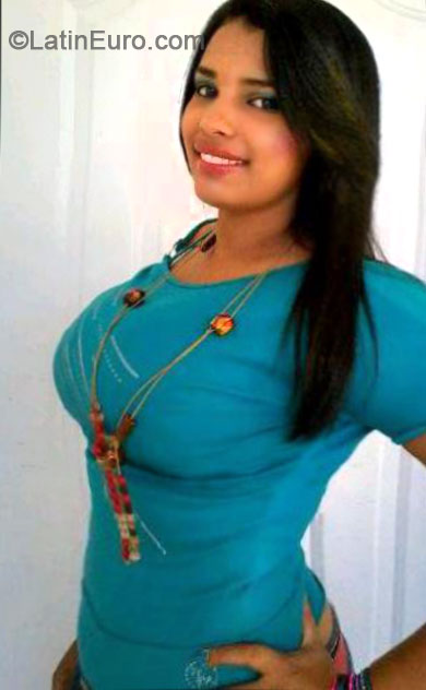 Date this good-looking Dominican Republic girl Liliana from Moca DO17786