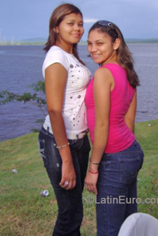 Date this attractive Venezuela girl Angi from Puerto Ordaz VE110