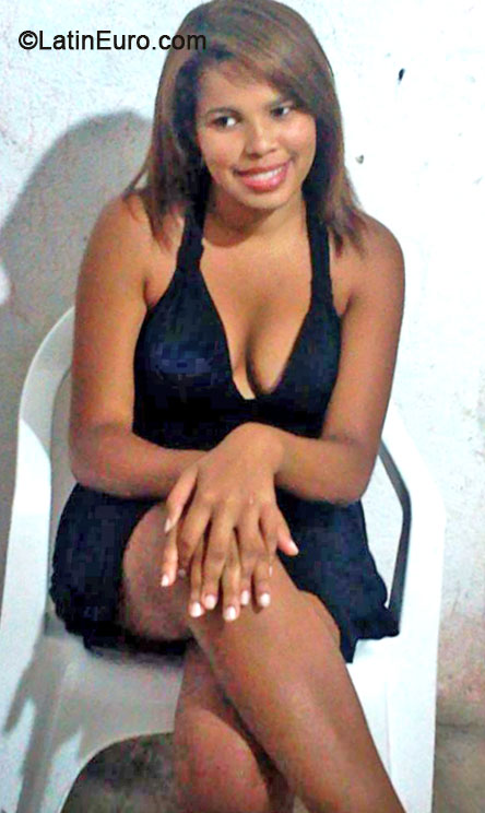 Date this hot Brazil girl Carina from Sao Paulo BR8272