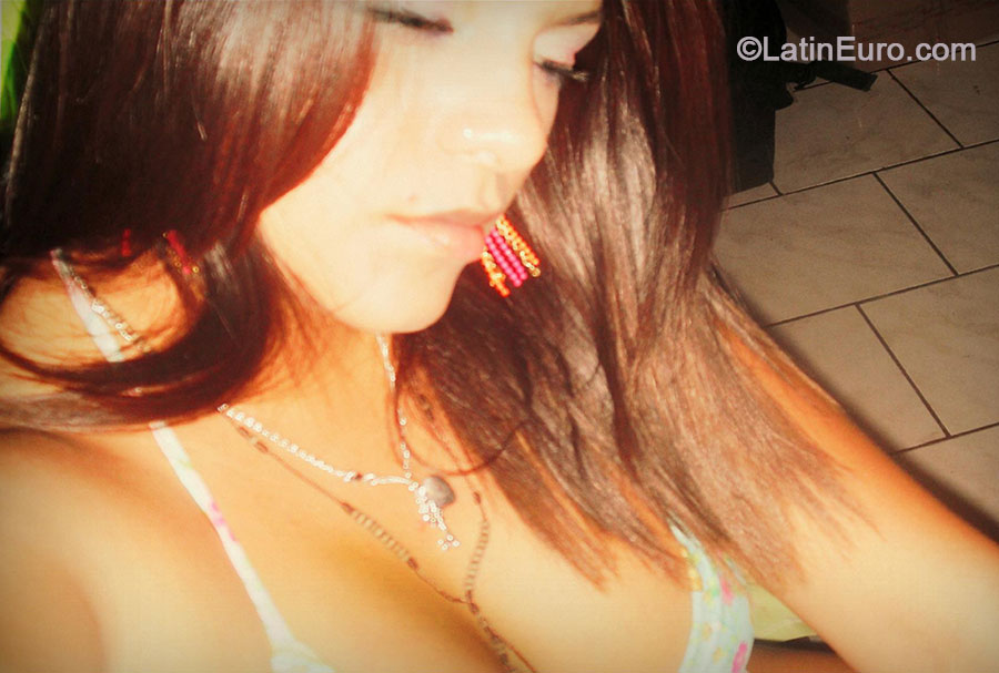 Date this hard body Peru girl Cindy from Lima PE857