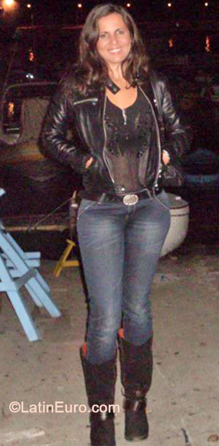 Date this fun Brazil girl Cristiane from Salvador BR8284
