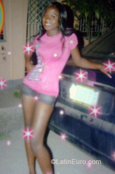 Date this exotic Jamaica girl Michelle from Kingston JM1418