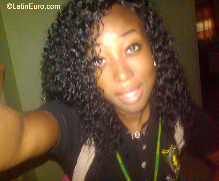 Date this pretty Jamaica girl Trudy from Kingston 20 JM1424