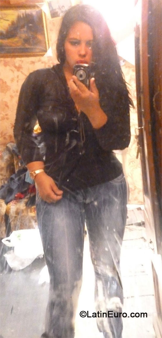Date this voluptuous Peru girl Jaheida from Lima PE864