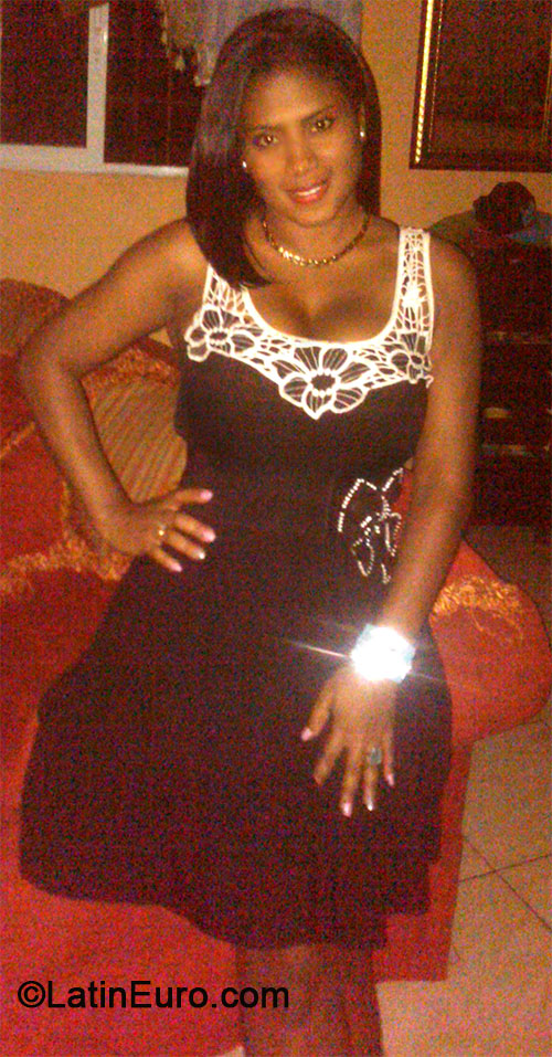 Date this sultry Dominican Republic girl Keysha michel from Santo Domingo DO17905