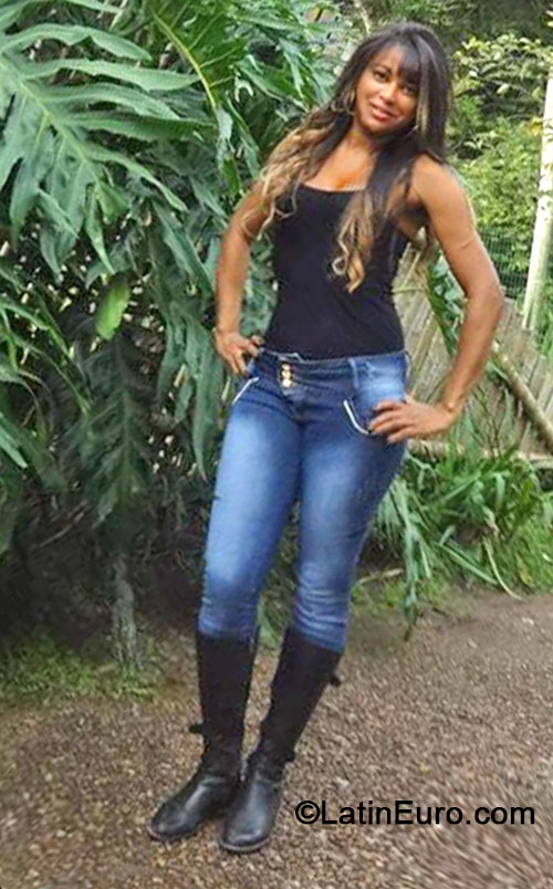 Date this gorgeous Brazil girl Lidia from Sao Paulo BR8311