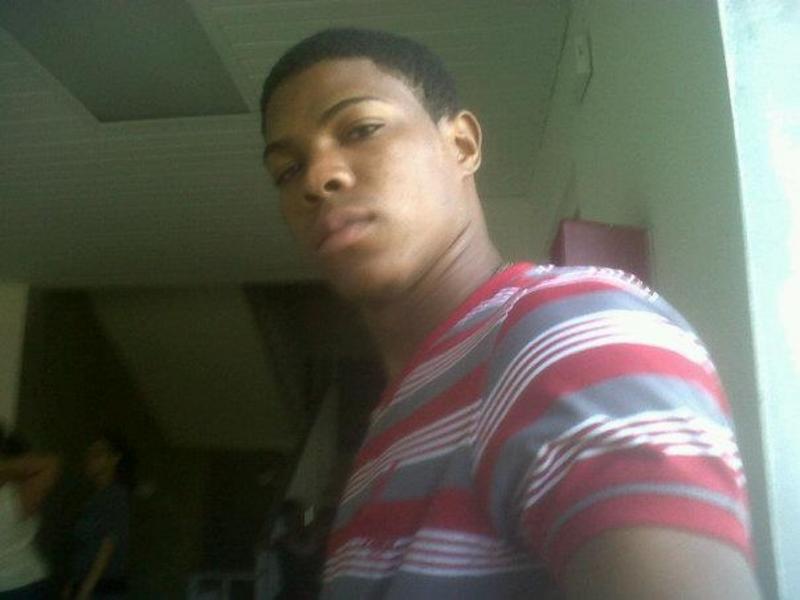 Date this young Dominican Republic man Anderson from Santo Domingo DO17933