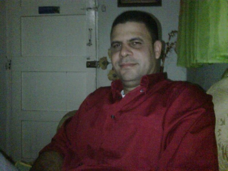 Date this athletic Dominican Republic man Robinson from Santiago DO17951