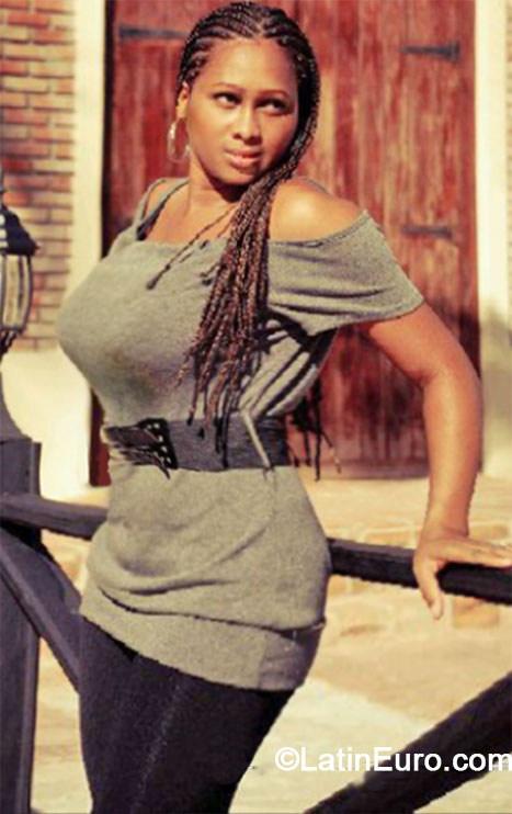 Date this charming Dominican Republic girl Claris from Bavaro DO17988