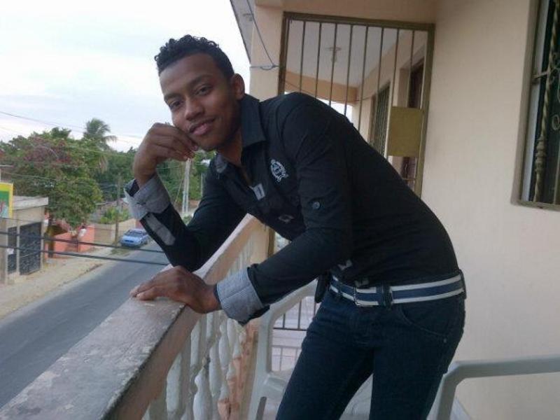 Date this happy Dominican Republic man Yohayro from Santo Domingo DO18001