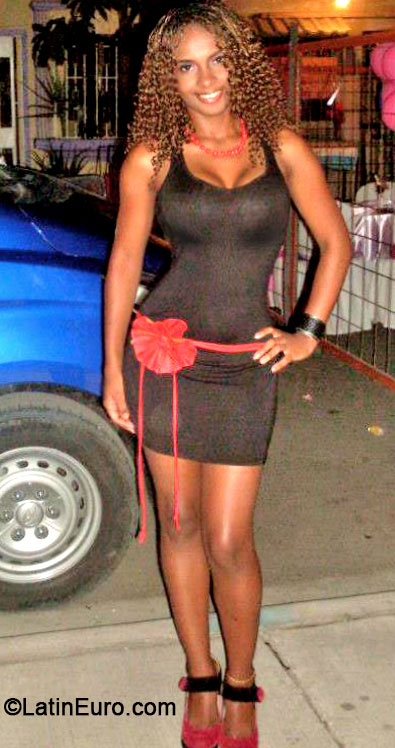 Date this good-looking Ecuador girl Sandy from Guayaquil EC165