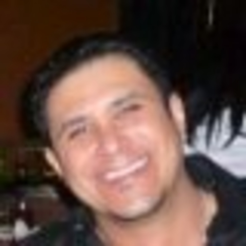 Date this happy United States man Robert1968 from San Antonio US14755