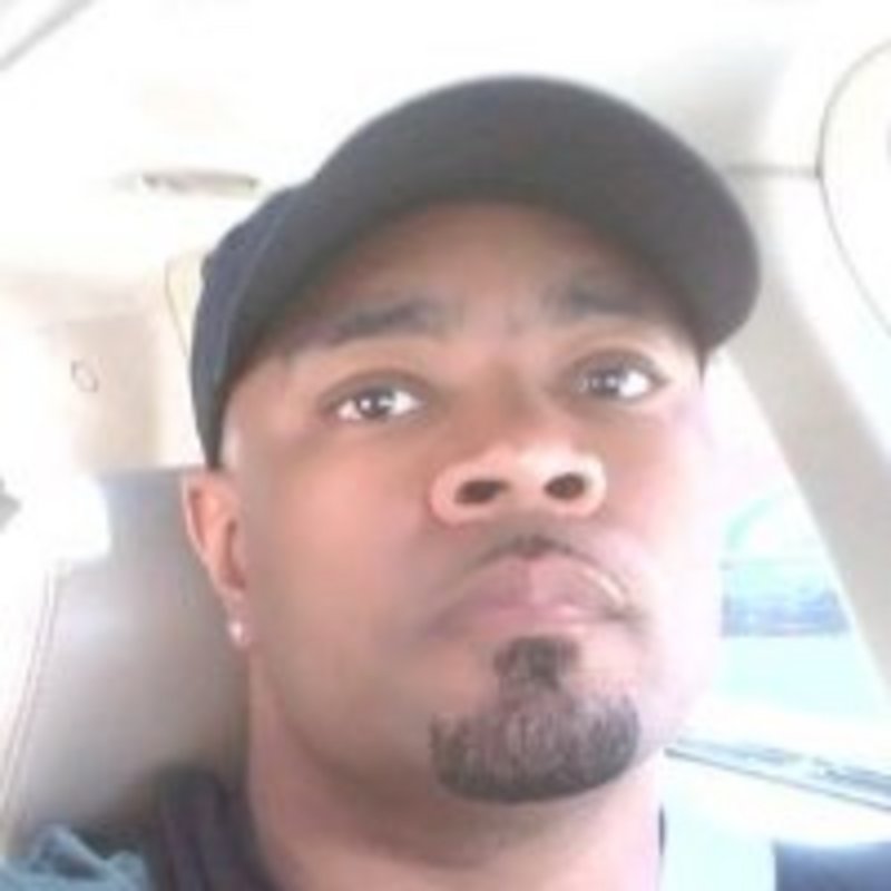 Date this young United States man Shawn from Chicago US14769