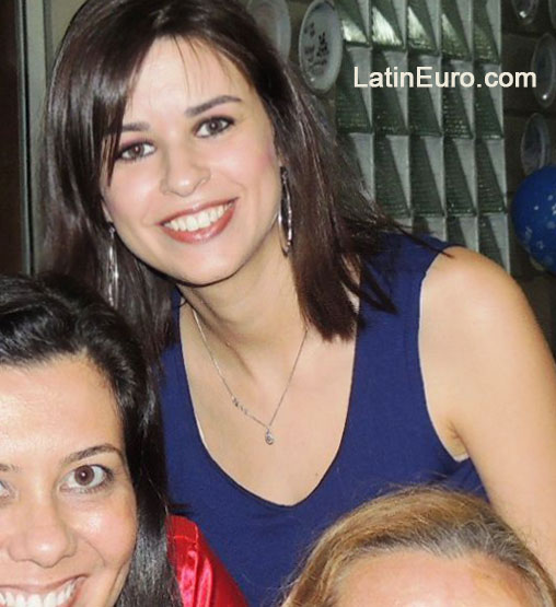 Date this lovely Brazil girl Aline from Brasilia BR8467