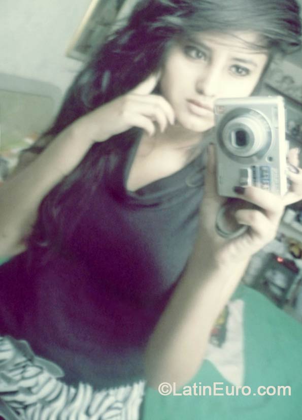 Date this georgeous Colombia girl Djana from Bogota CO14756