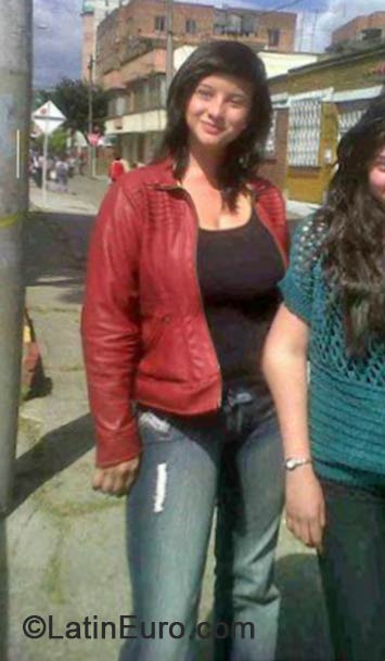 Date this funny Colombia girl Saida from Bogota CO14760