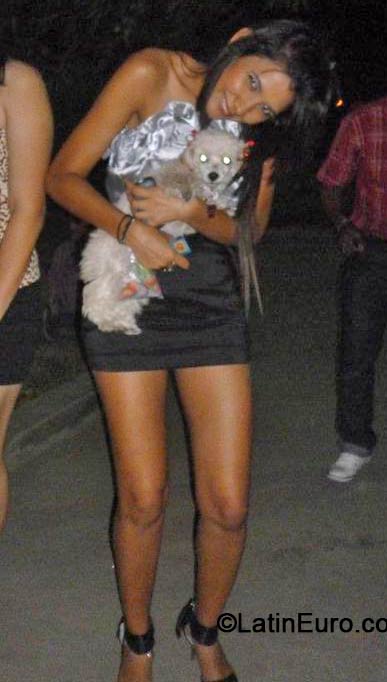 Date this gorgeous Colombia girl Marian from Medellin CO14762