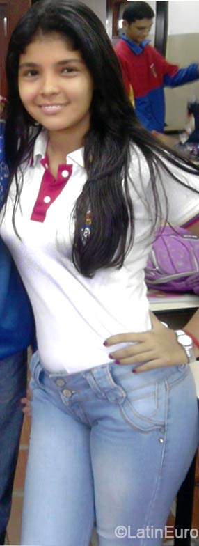 Date this georgeous Venezuela girl Edith from Caracas VE136