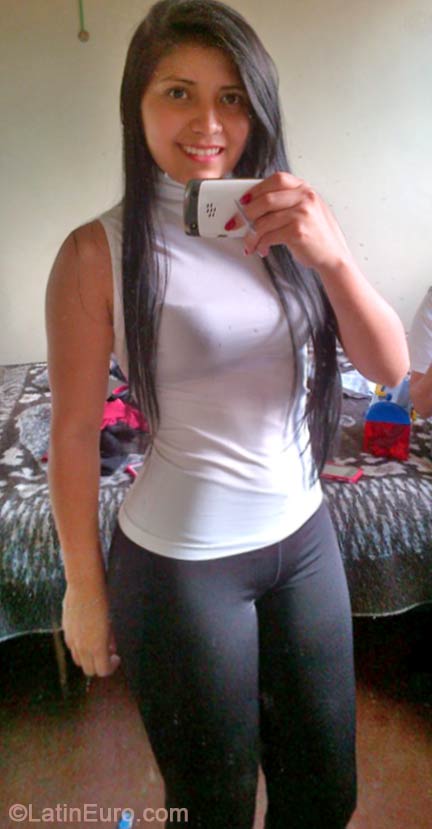 Date this stunning Colombia girl Tania from Bogota CO14796