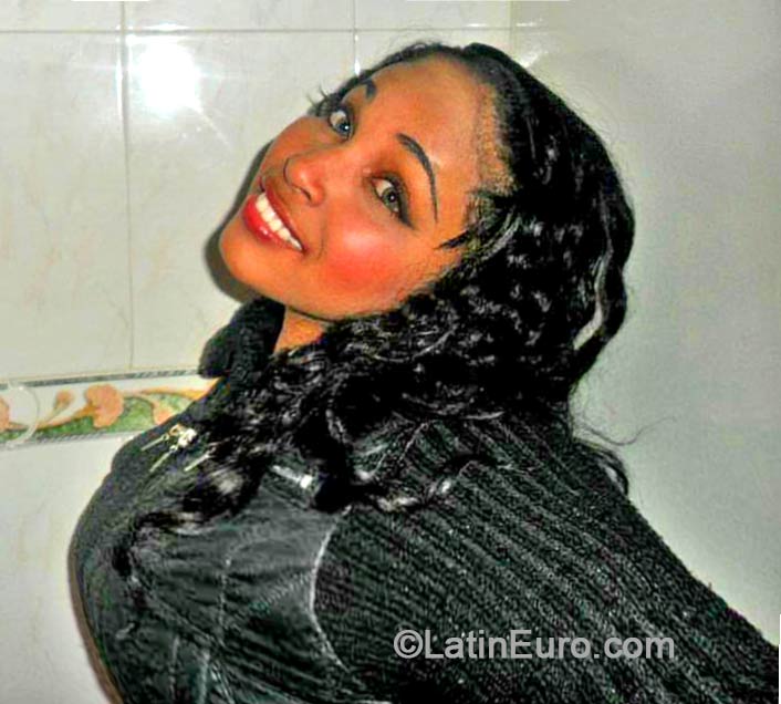 Date this beautiful Colombia girl Branis from Bogota CO14828