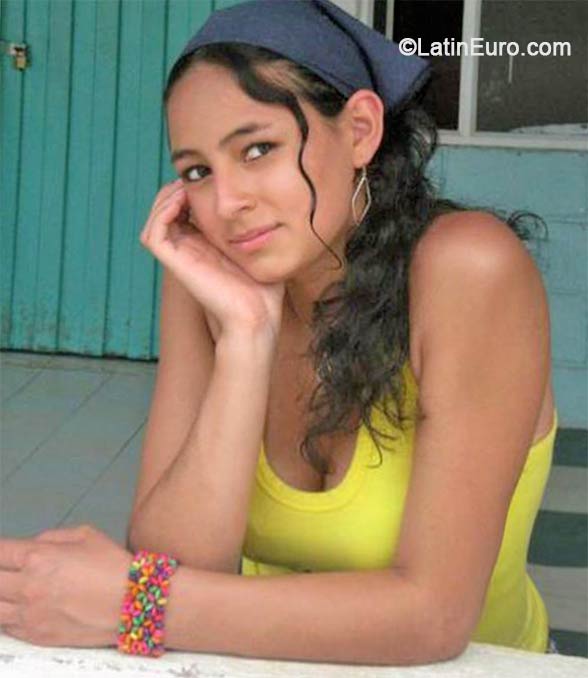 Date this passionate Colombia girl Angela from Bogota CO14925