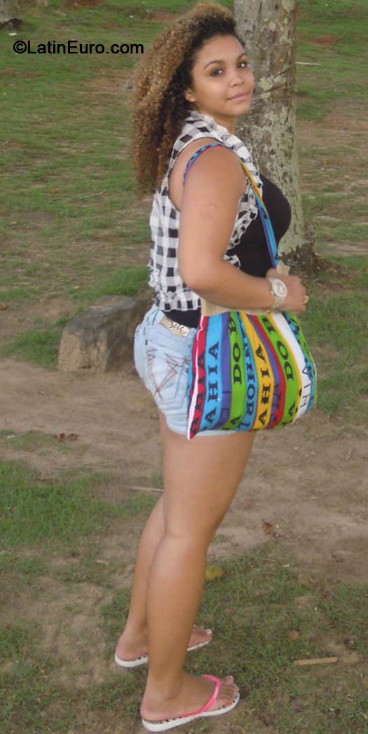 Date this fun Brazil girl Danielle from Fortaleza BR8666