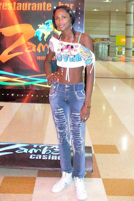 Date this sultry Colombia girl Kelly from Cali CO14933