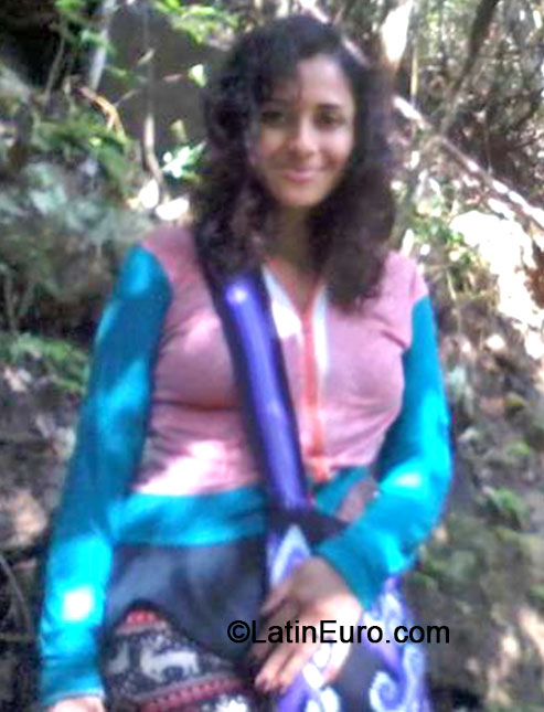 Date this foxy Colombia girl Andrea from Medellin CO14942