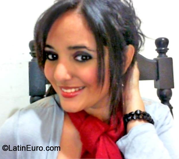 Date this lovely Honduras girl Yadira from San Pedro Sula HN929