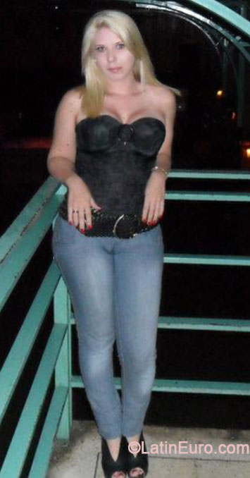 Date this sultry Brazil girl Juliane from Sao Paulo BR8692
