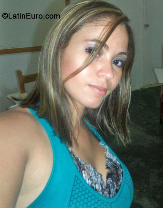 Date this charming Brazil girl Andressa from Cuiaba BR8703