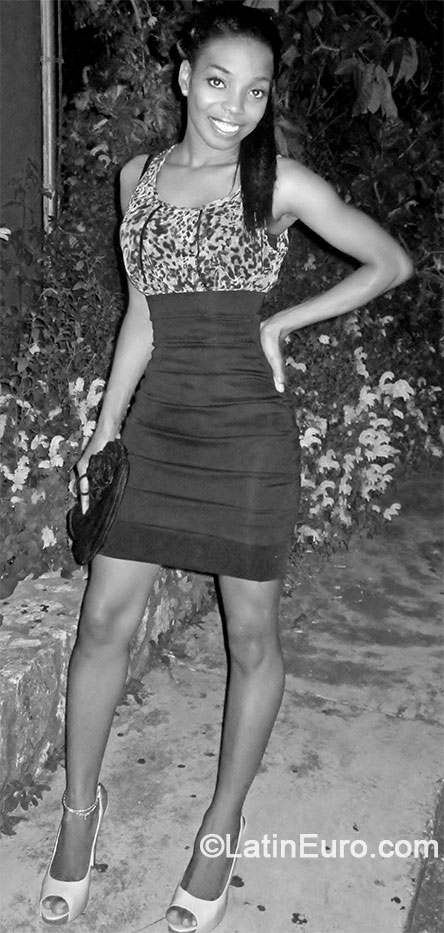 Date this sensual Jamaica girl Sabrina from Kingston JM1599
