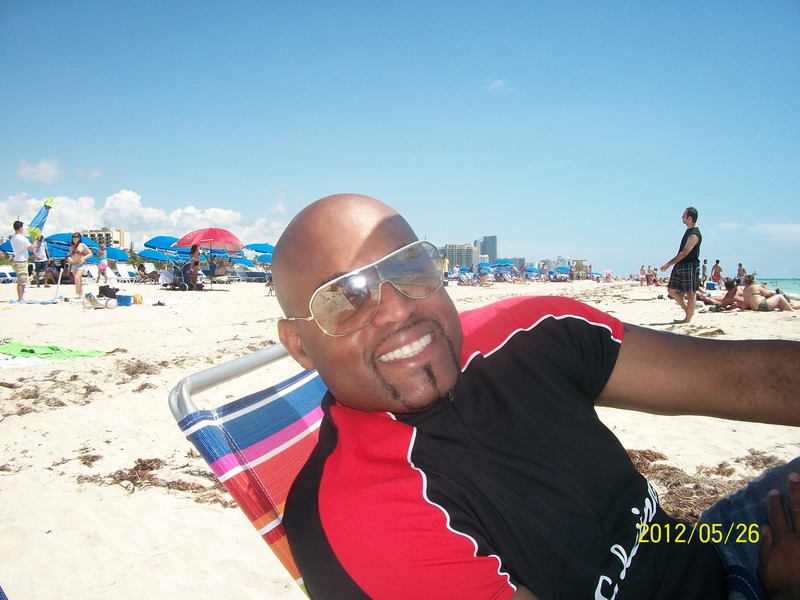 Date this tall United States man 4u2c from St Petersburg PA409