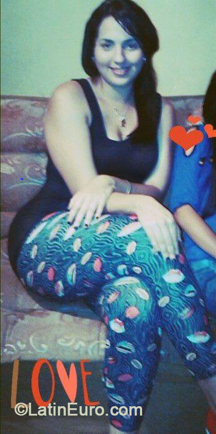 Date this sultry Venezuela girl Luisana from Guayana city VE195