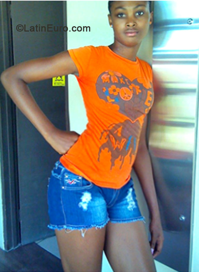 Date this exotic Jamaica girl Natalie from Kingston JM1618