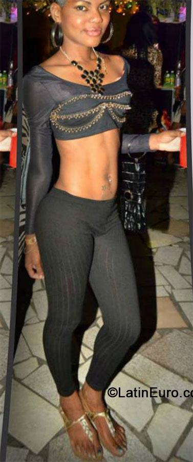 Date this happy Jamaica girl Samantha from Kingston JM2183