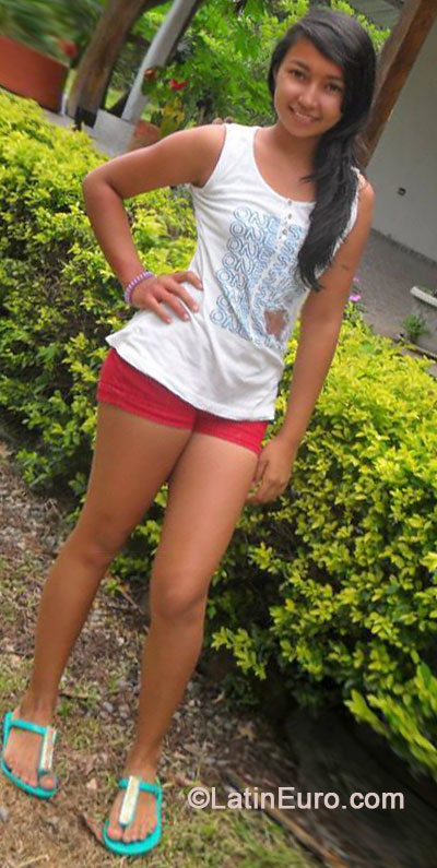 Date this lovely Colombia girl Andrea from Villavicencio CO15056