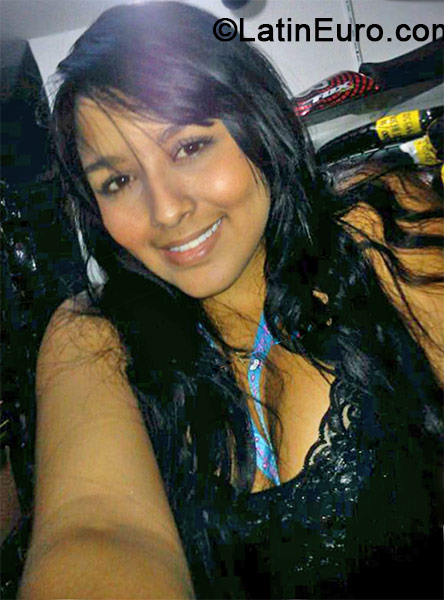 Date this georgeous Colombia girl KAREN from Barranquilla CO15171