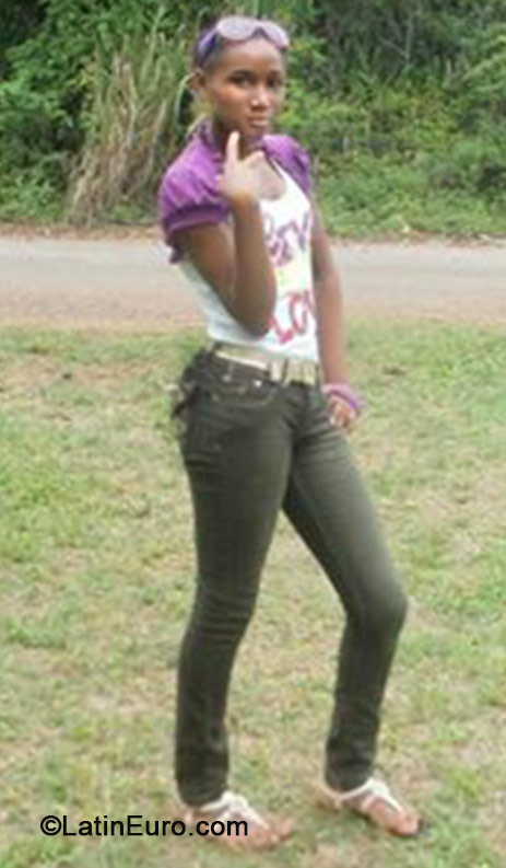 Date this gorgeous Jamaica girl Crystal from Kingston JM1676